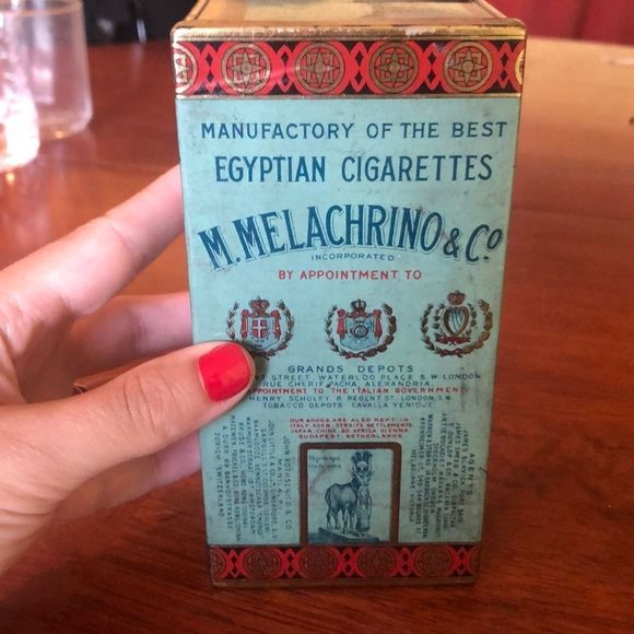 Beautiful Vintage Trinket tin jewelry box - Picture 3 of 8